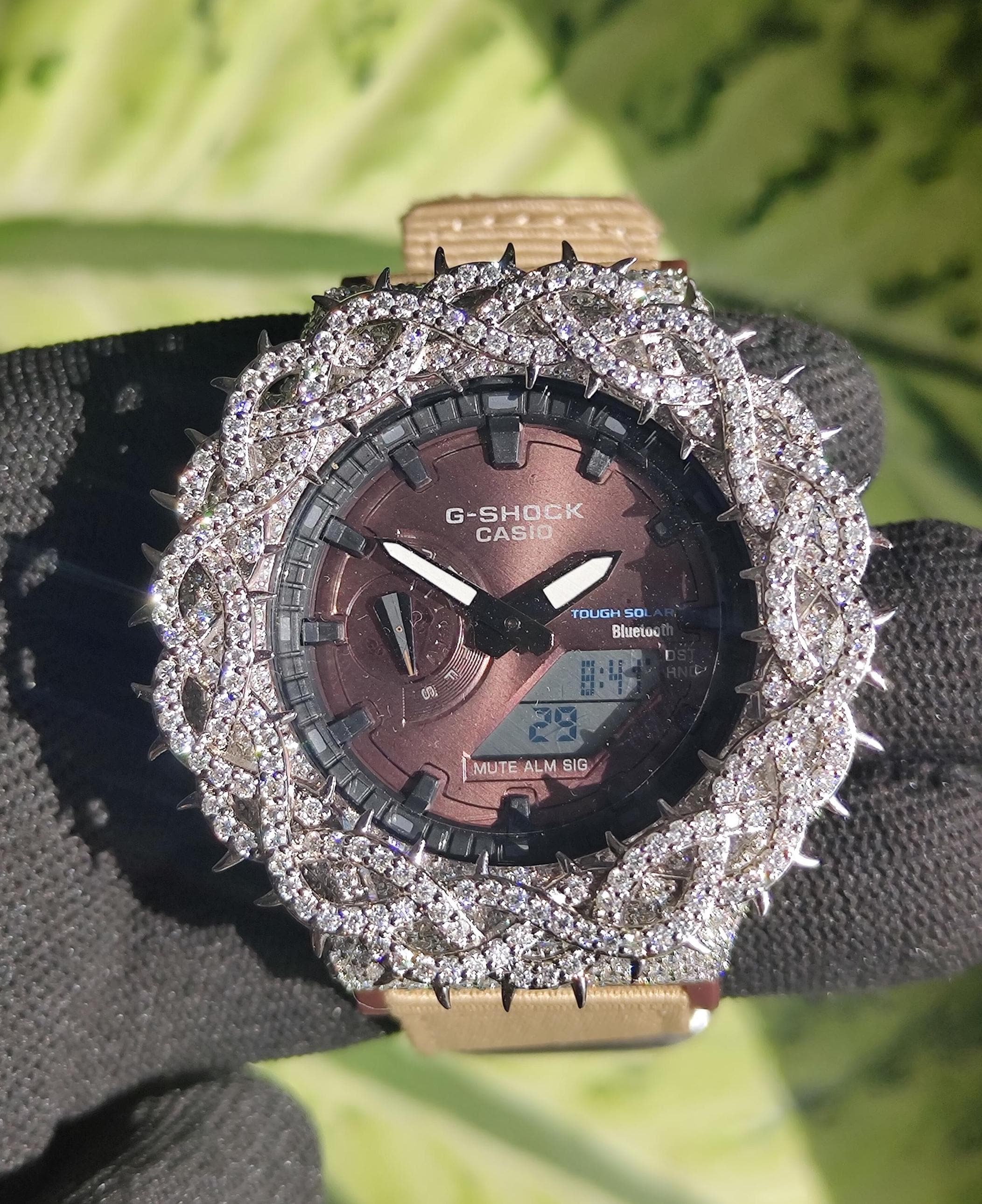 Custom thorn Watch: VVS Moissanite full iced out Thorn Design by silvoura