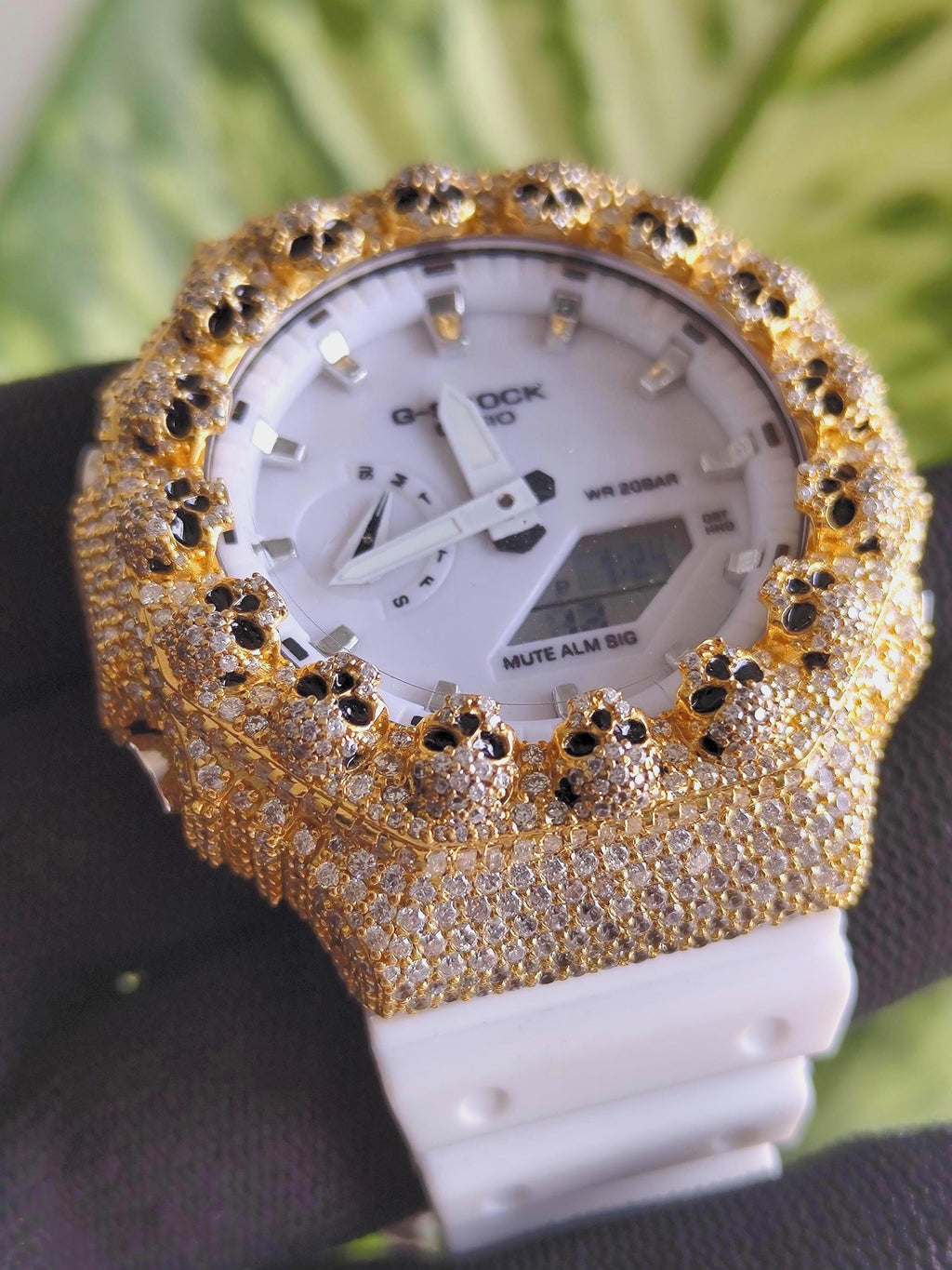 Custom Iced Out Moissanite Watch  – Gold Finish – Skull bazel