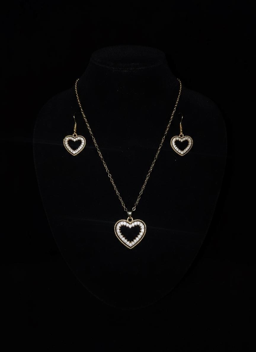 Elegant Heart-Shaped Jewelry Set with Sparkling Earrings
